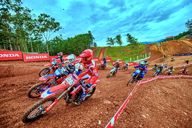  Brasileiro de Motocross tem disputas acirradas na pista de Canelinha/SC